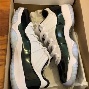 jordan 11 emerald size 11